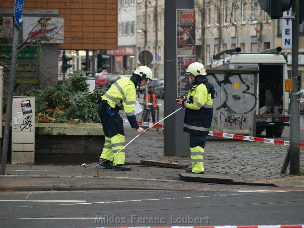 Gasaustritt Koeln Mitte Hahnenstr    P114.JPG